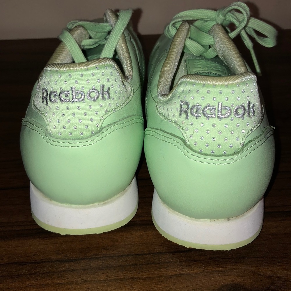 Reekbok light green sneakers